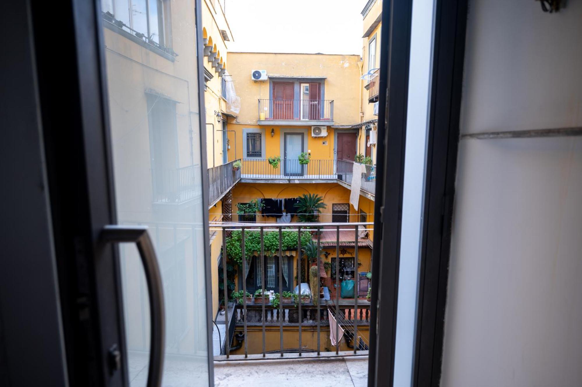 Stay Soft Apartment - Centro Storico Napoli Exteriör bild